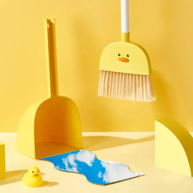 Food grade PP Children's Mini  - Kids Outdoor Broom 评论和价格